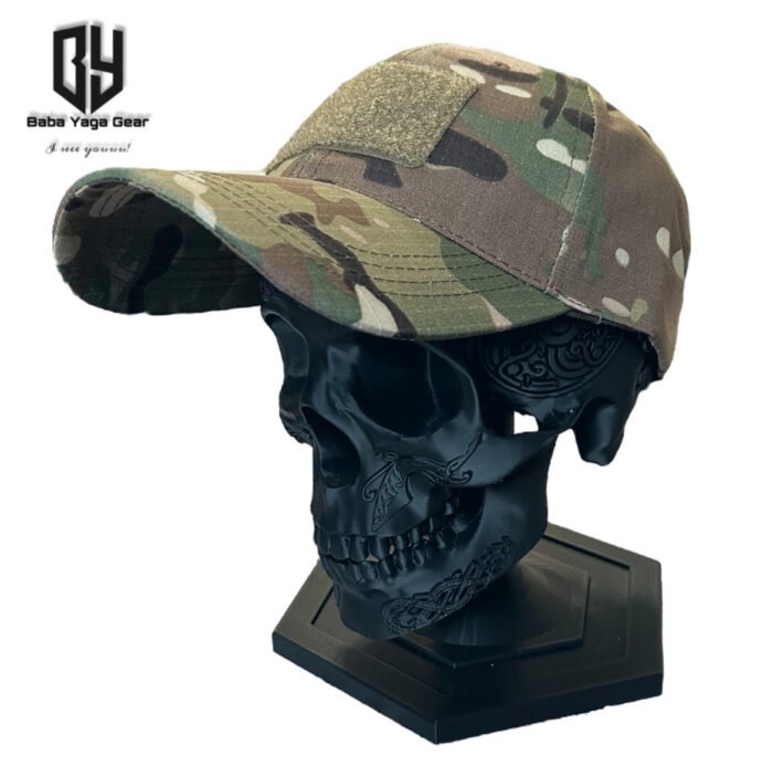 Шапка с козирка